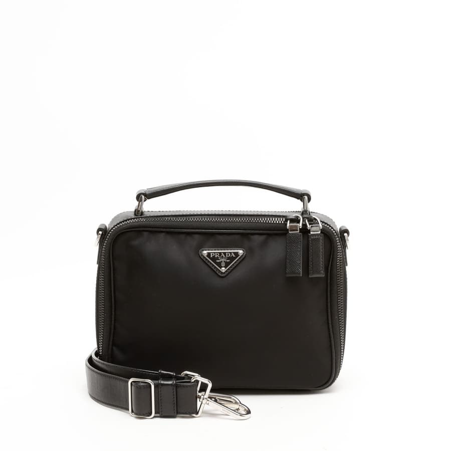 2211_2fe7a20fc2_file-square